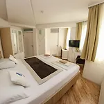 Hayat Hotel