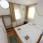 Отель Hayat 3*