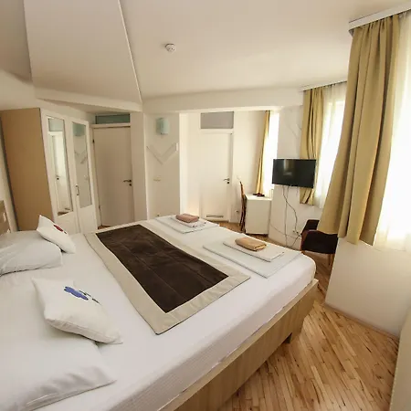 Hayat Hotel